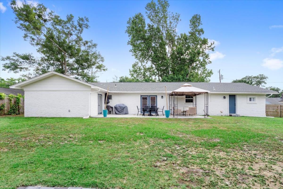 Ranch Home Gem 5Br Home Sleeps 12 With Game Room Gulfport Zewnętrze zdjęcie