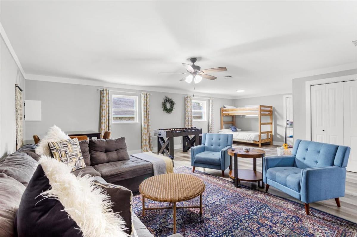 Ranch Home Gem 5Br Home Sleeps 12 With Game Room Gulfport Zewnętrze zdjęcie