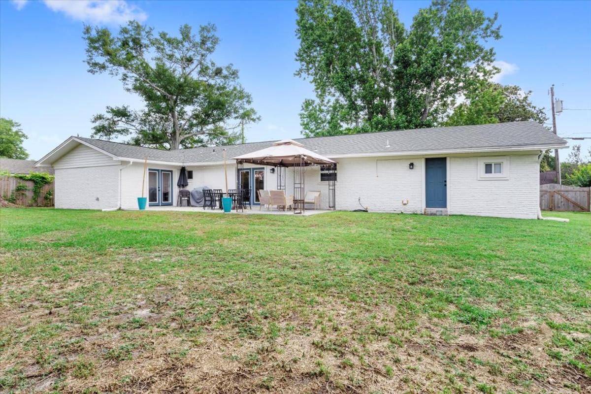 Ranch Home Gem 5Br Home Sleeps 12 With Game Room Gulfport Zewnętrze zdjęcie