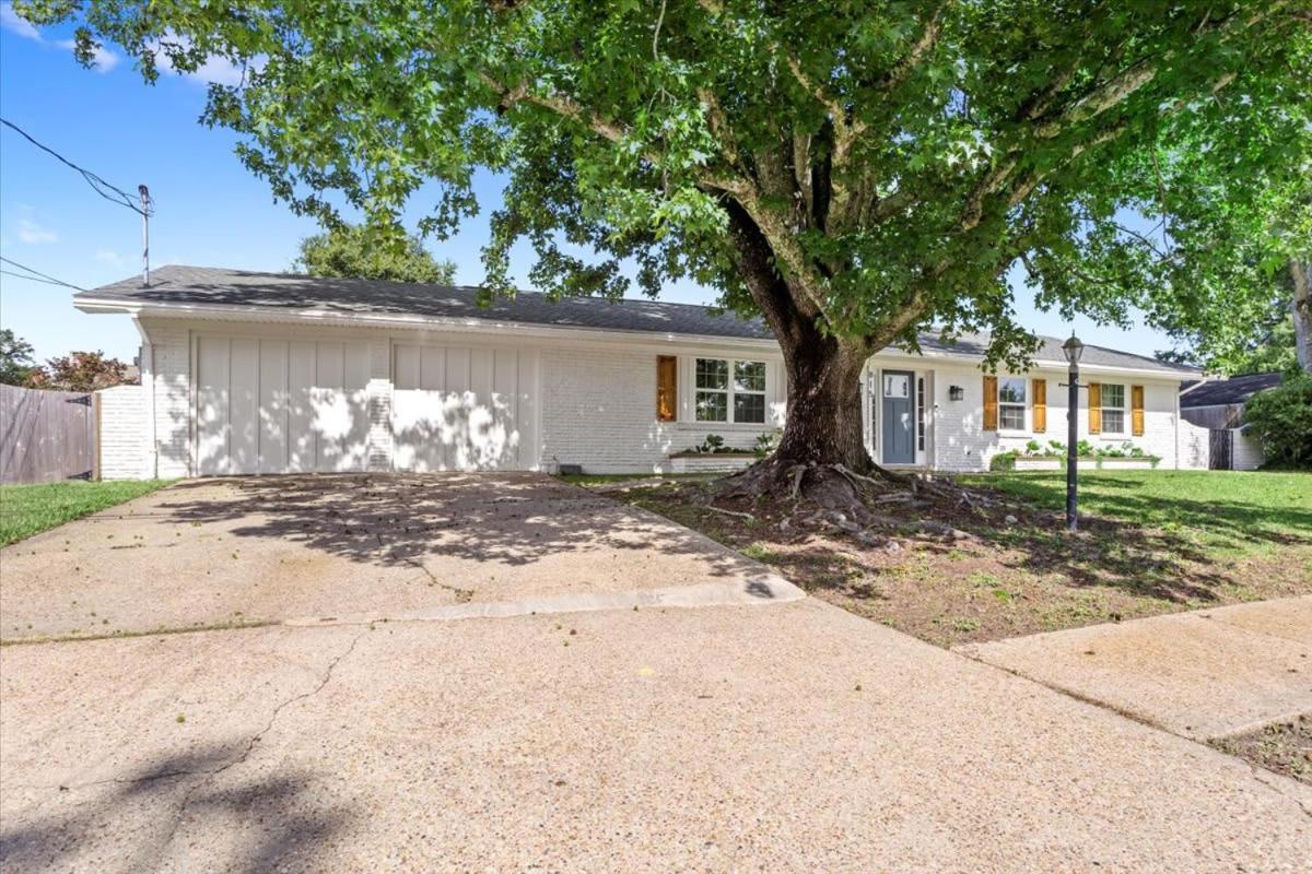 Ranch Home Gem 5Br Home Sleeps 12 With Game Room Gulfport Zewnętrze zdjęcie