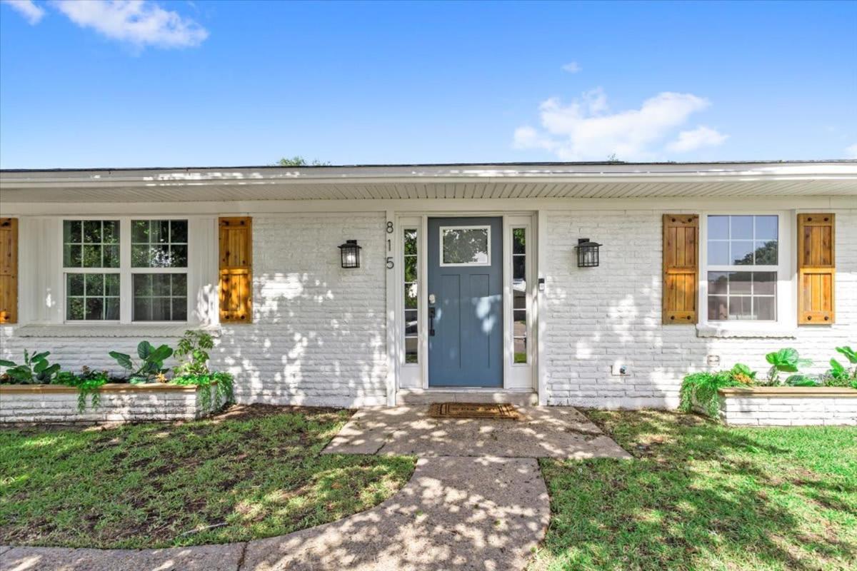 Ranch Home Gem 5Br Home Sleeps 12 With Game Room Gulfport Zewnętrze zdjęcie